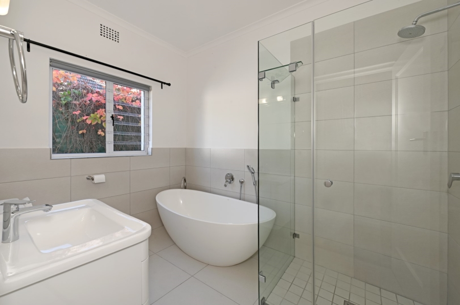 To Let 4 Bedroom Property for Rent in Newlands Western Cape